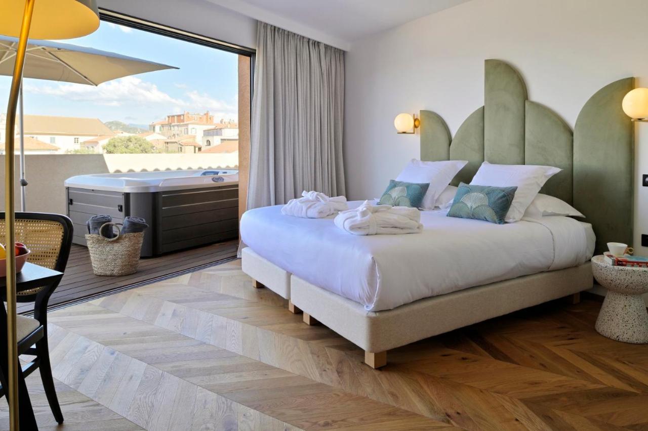 Hotel & Rocabella L'Ile-Rousse (Corsica)
